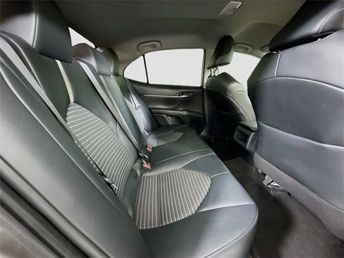 Used 2021 Toyota Camry SE image 24