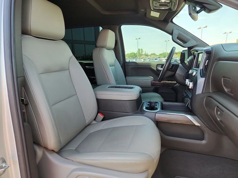 Used 2021 GMC Sierra 1500 SLT RWD image 15
