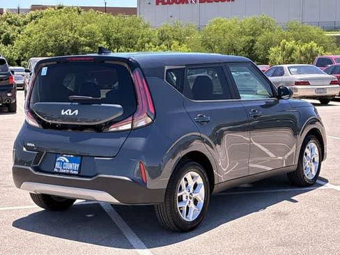 Used 2024 Kia Soul LX w/ Option Group 015 FWD image 6