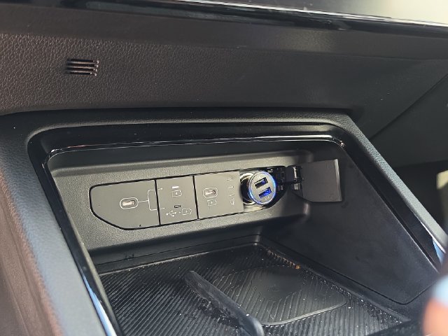 Certified 2025 Kia K5 GT-Line AWD/4WD image 28
