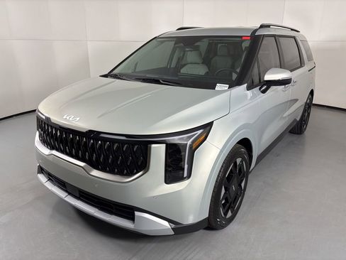 New 2026 Kia Carnival EX FWD image 4