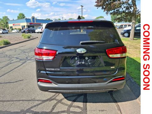 Used 2017 Kia Sorento AWD w/ LX Convenience Package image 7