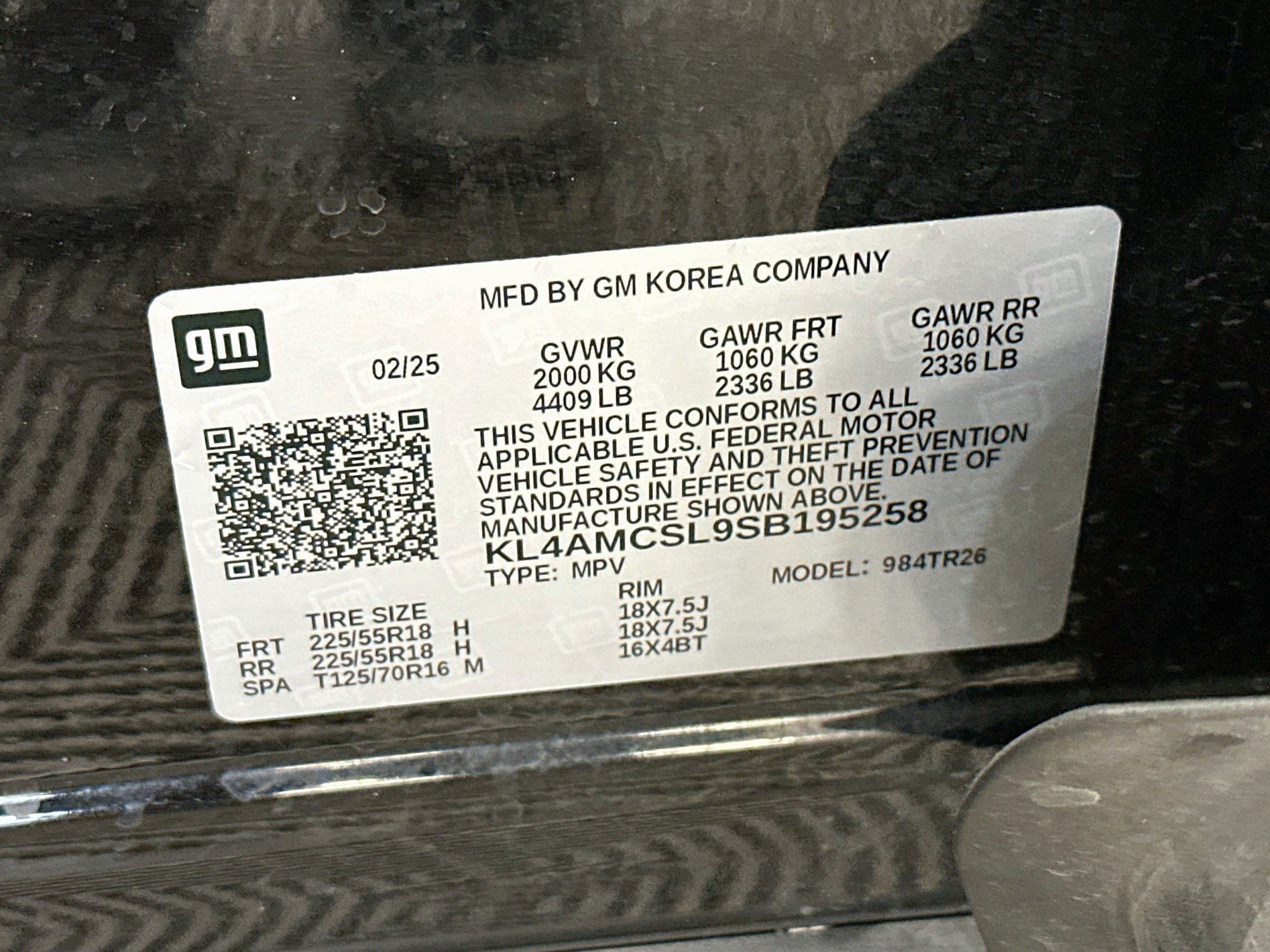 Used 2025 Buick Encore GX Preferred AWD/4WD image 12