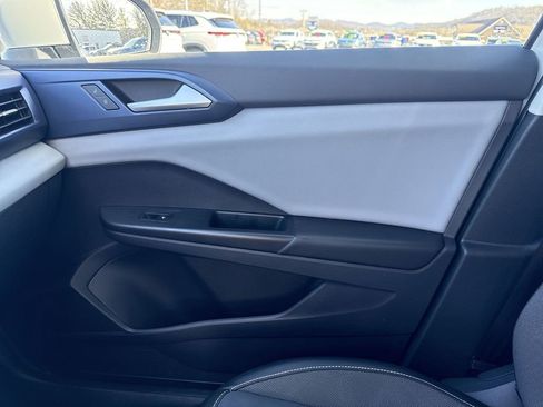 Used 2022 Volkswagen Taos SE image 22