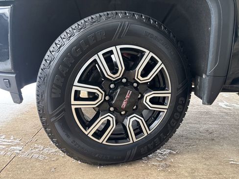 Used 2023 GMC Sierra 2500 AT4 w/ Gooseneck/5TH Wheel Package image 38