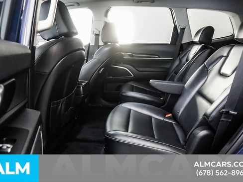 Used 2025 Kia Telluride S image 19