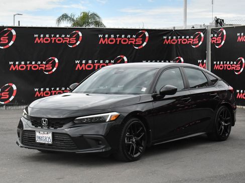 Used 2024 Honda Civic Sport image 3