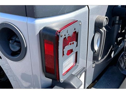 Used 2015 Jeep Wrangler Unlimited Sport w/ Trailer Tow Group image 32