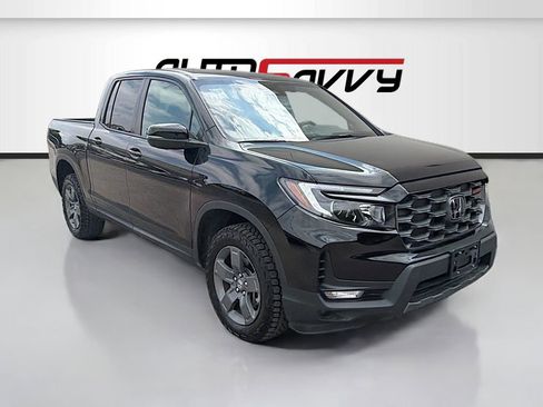 Used 2025 Honda Ridgeline TrailSport image 1