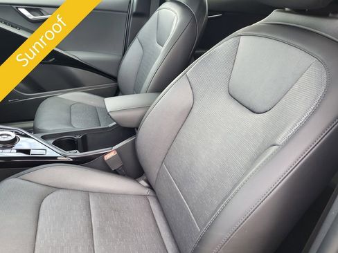 Certified 2023 Kia Niro Wave w/ Wave Preserve Package image 11