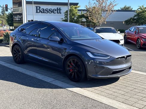Used 2023 Tesla Model X Plaid AWD/4WD image 3