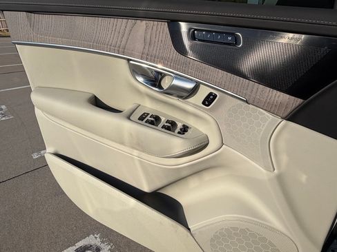 New 2027 Volvo XC90 B6 Ultra AWD/4WD image 15