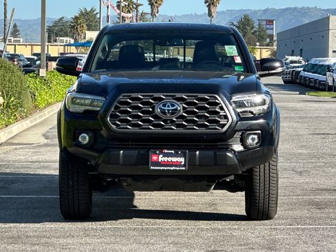 Used 2020 Toyota Tacoma TRD Off-Road w/ TRD Premium Off Road Package image 10