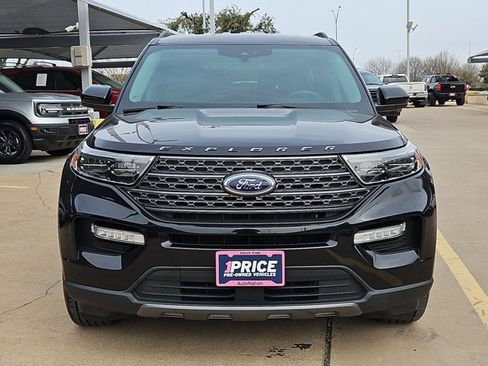 Used 2023 Ford Explorer XLT w/ Equipment Group 202A image 2