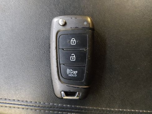 Used 2020 Hyundai Santa Fe SE FWD image 32