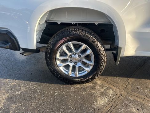 Used 2024 Chevrolet Silverado 1500 W/T w/ WT Value Package image 24