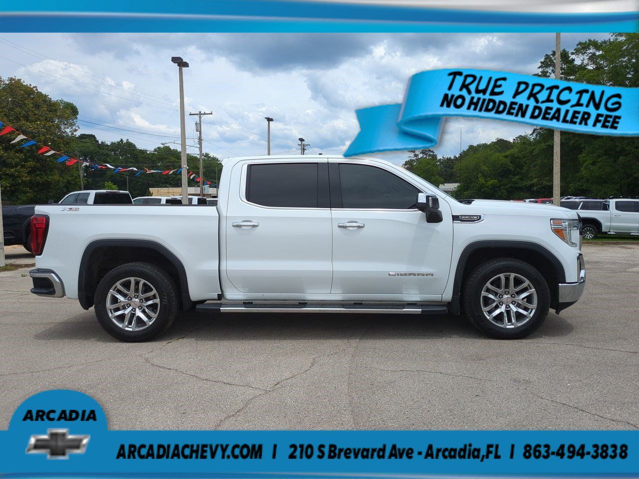 Used 2022 GMC Sierra 1500 SLT w/ SLT Premium Package AWD/4WD image 3