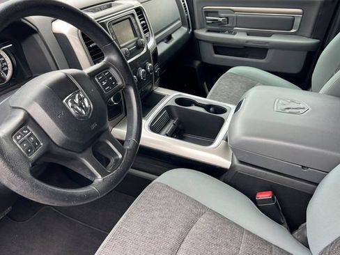 Used 2017 RAM 1500 Classic SLT RWD image 10