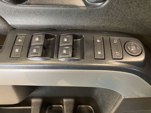 Used 2019 Chevrolet Silverado 1500 LT w/ All Star Edition image 12