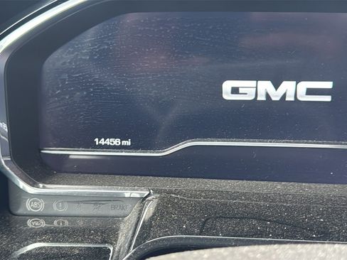 Used 2022 GMC Sierra 1500 SLE image 11