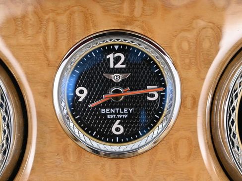 Used 2021 Bentley Continental GT image 10