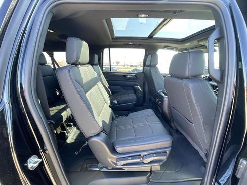 New 2025 Chevrolet Suburban High Country image 78