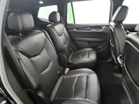 Used 2020 Cadillac XT6 Premium Luxury image 24