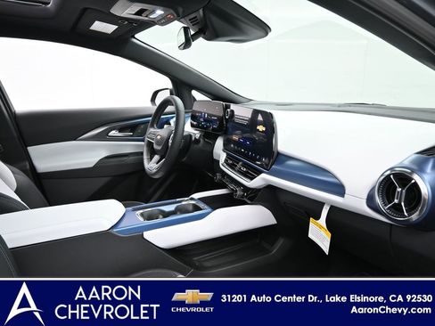 New 2026 Chevrolet Equinox EV LT w/ LPO, Blackout Package AWD/4WD image 10