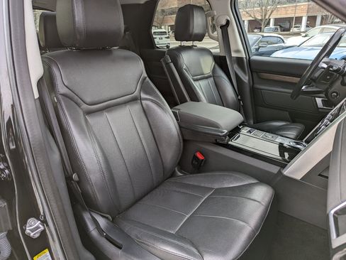 Used 2018 Land Rover Discovery HSE image 37