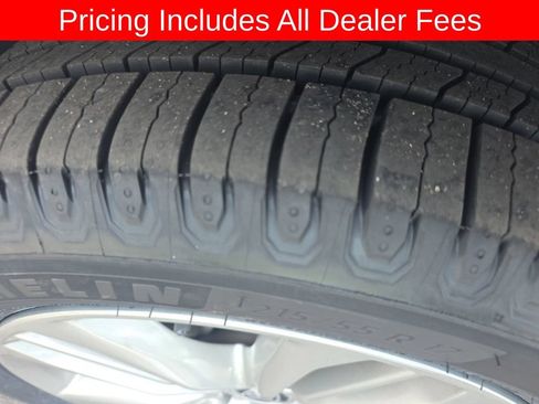 Used 2015 Toyota Camry SE FWD image 12
