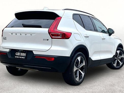 Certified 2026 Volvo XC40 B5 Plus AWD/4WD image 2