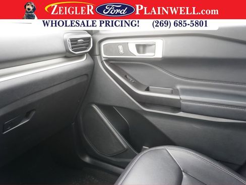 Used 2020 Ford Explorer XLT w/ Equipment Group 202A image 33