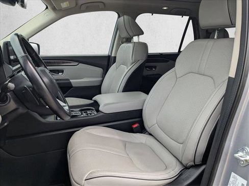 Used 2023 Honda Pilot Elite image 17