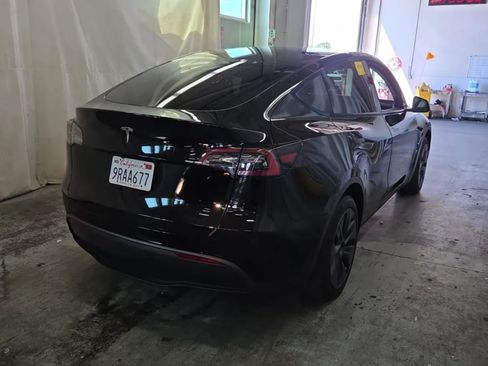 Used 2025 Tesla Model Y Long Range RWD image 6