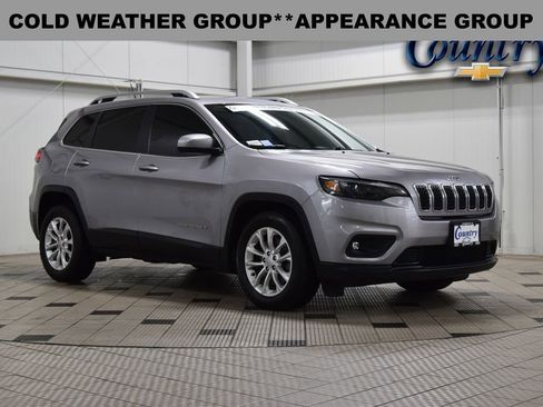 Used 2019 Jeep Cherokee Latitude w/ Cold Weather Group FWD image 1