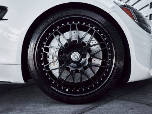 Used 2018 Mercedes-Benz AMG GT R image 35