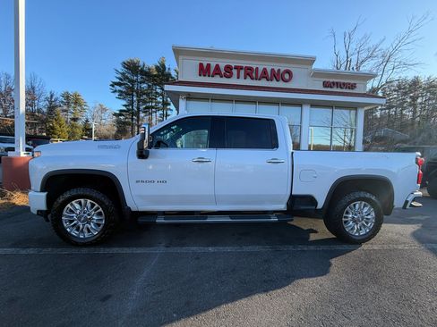 Used 2020 Chevrolet Silverado 2500 High Country w/ Z71 Off-Road Package image 12
