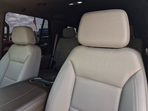 Used 2025 Chevrolet Tahoe LT w/ Comfort Package RWD image 15