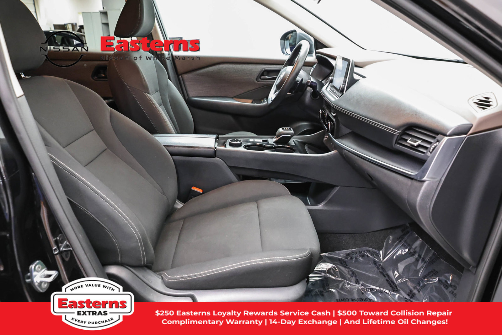 Used 2023 Nissan Rogue S AWD/4WD image 24