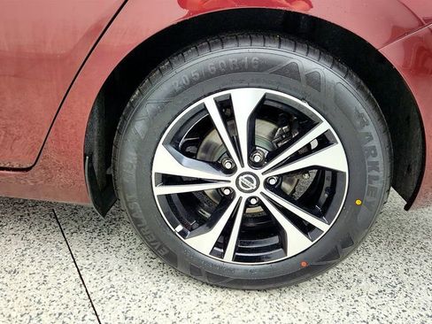 Used 2022 Nissan Sentra SV w/ All-Weather Package image 9