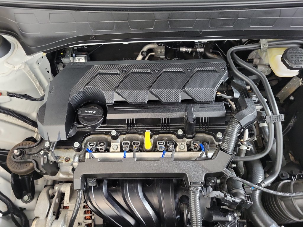Used 2025 Hyundai Venue Limited FWD image 9