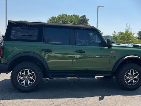 Used 2024 Ford Bronco Badlands AWD/4WD image 4
