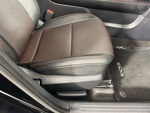 Used 2025 Nissan Kicks SR w/ SR Premium Package image 35