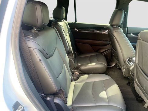 Used 2022 Cadillac XT6 Premium Luxury w/ Technology Package image 30