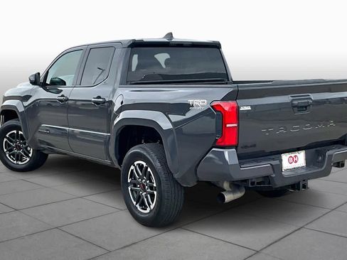 Used 2025 Toyota Tacoma TRD Sport AWD/4WD image 12