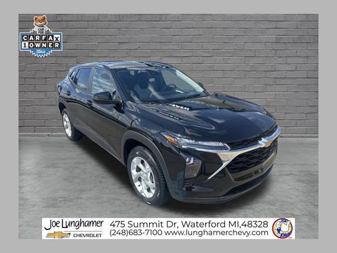 Used 2024 Chevrolet Trax LS w/ LS Convenience Package FWD image 1
