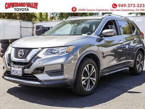 Used 2019 Nissan Rogue SV w/ Sun & Sound Touring Package FWD image 1