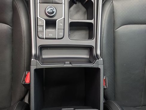 Certified 2024 Kia Sorento S w/ Panoramic Sunroof Package FWD image 37