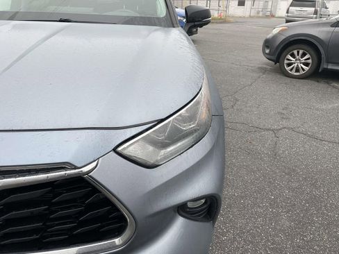 Used 2023 Toyota Highlander Platinum image 18