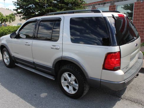 Used 2004 Ford Explorer Sport XLT AWD/4WD image 8